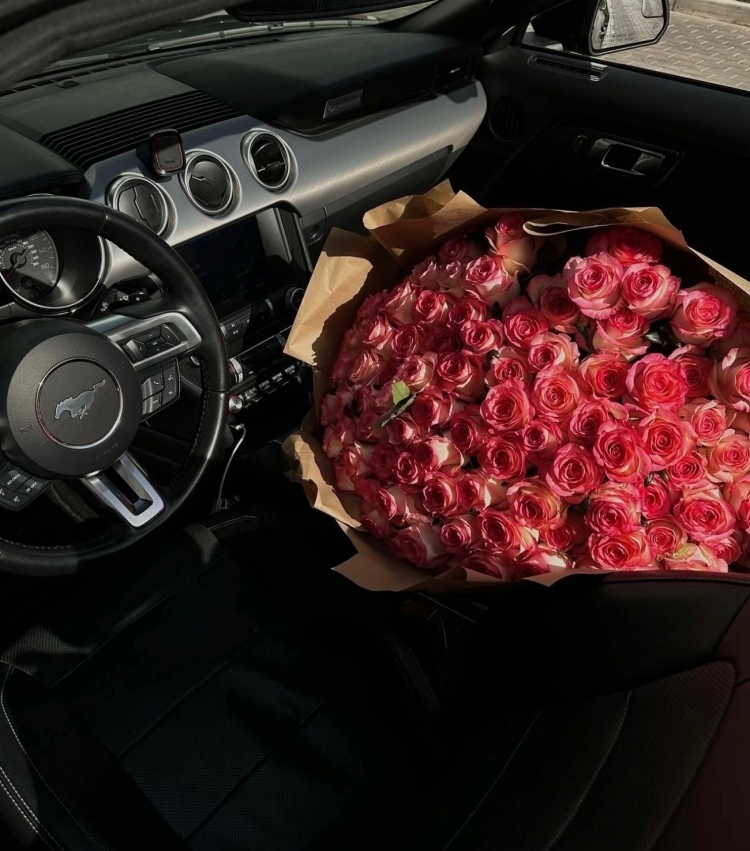 Букет из 101 розы "Джумилия" 60-70см в крат-оформлении