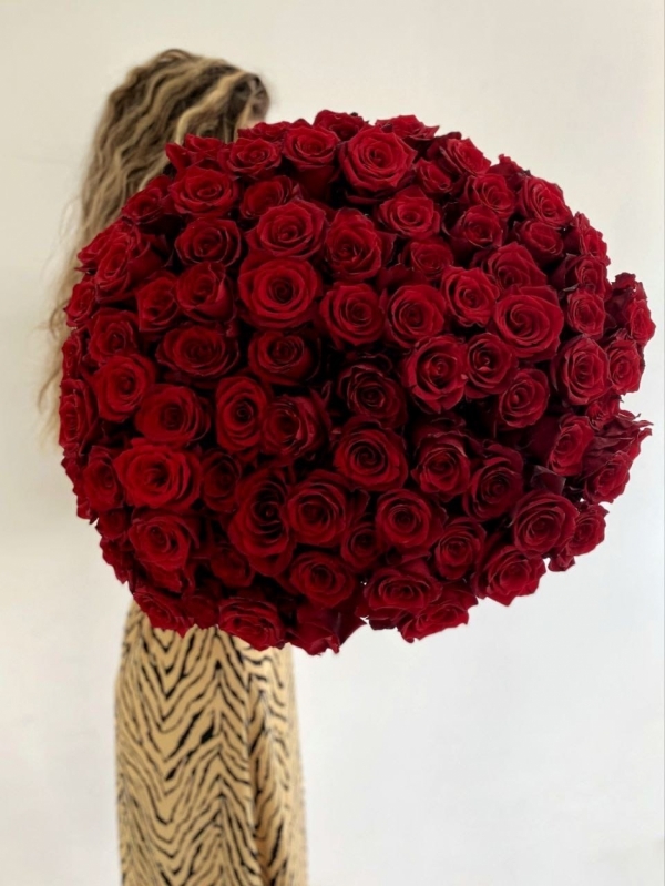 Букет из 101 красной розы 60-70см Эквадор