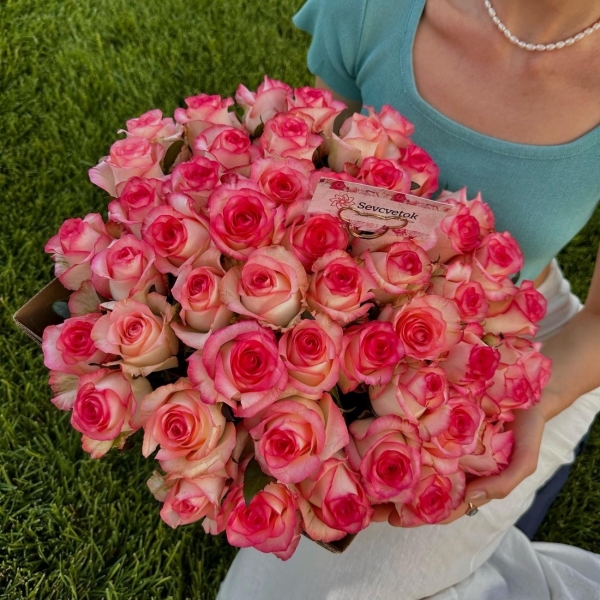 Букет из 51 розы сорт Jumilia 60-70см